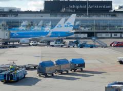 Нов данък върху транзитните пътници разтревожи KLM и летище „Схипхол“ в Амстердам